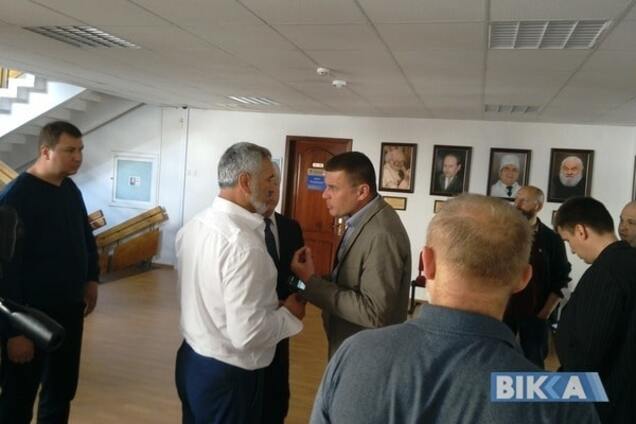 Депутат у Черкасах змусив школярів прибирати його табір