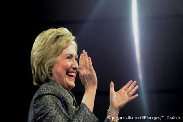 Клінтон почала вербувати впливових республіканців, незадоволених Трампом