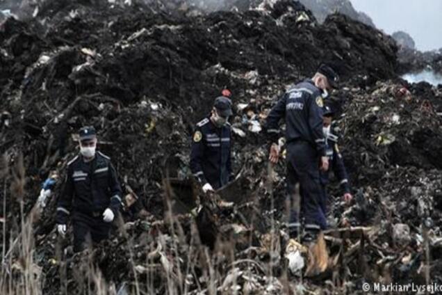 На сміттєзвалищі під Львовом тривають пошуки ще однієї людини