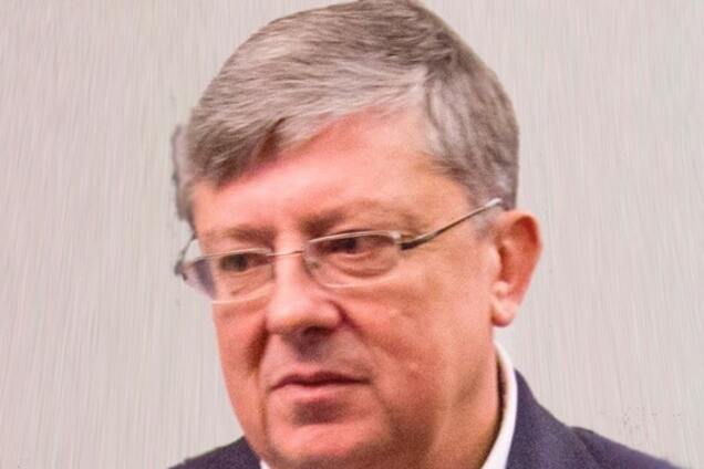 Александр Сухомлин