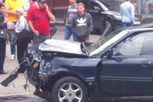 Плювати на правила: у Тернополі зіткнулися два автомобілі. Фото