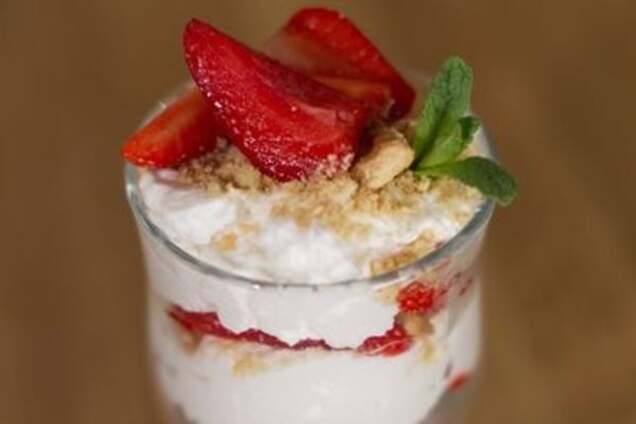Клубничный парфе