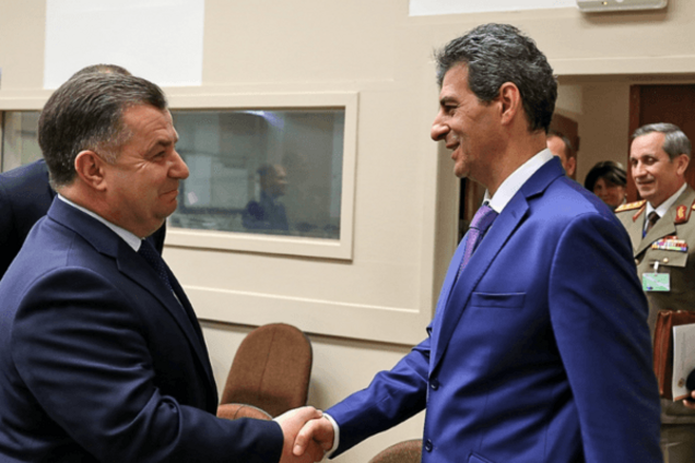 Степан Полторак