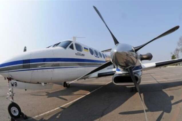 Чтобы не убежал: НАБУ арестовало самолет Онищенко