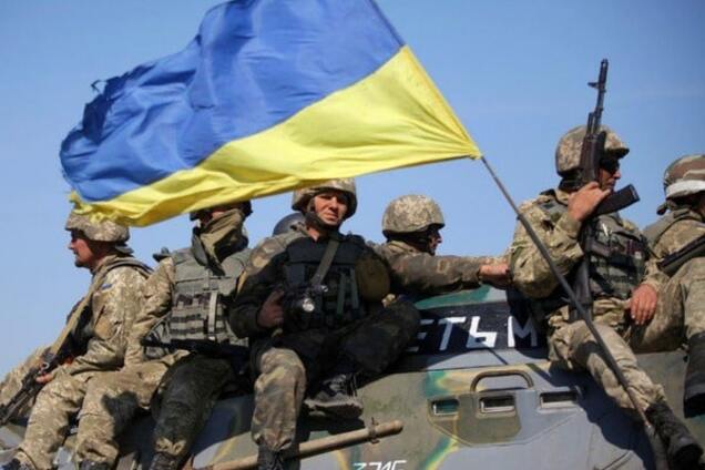 Третій рік АТО: чи достатньо забезпечені ЗСУ кадрами й технікою після шести хвиль мобілізації