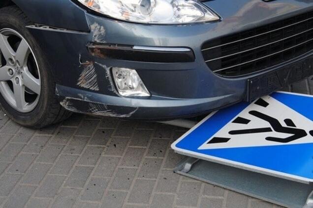 Водій збив дітей на пішохідному переході