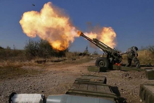 Терористи б’ють по Авдіївці снарядами, що пропалюють навіть залізо: волонтери просять допомогти