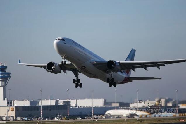 авиалайнер