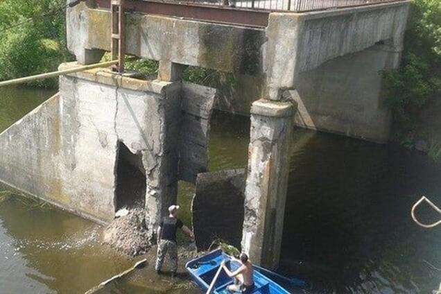 підрив моста