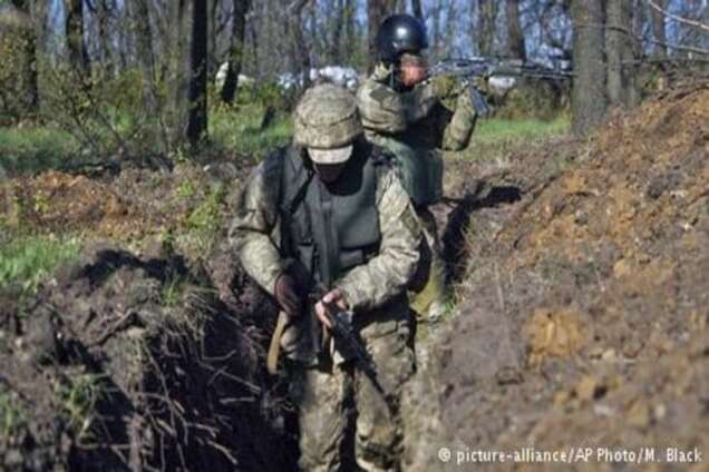 Троє військовслужбовців загинули на Донбасі за минулу добу