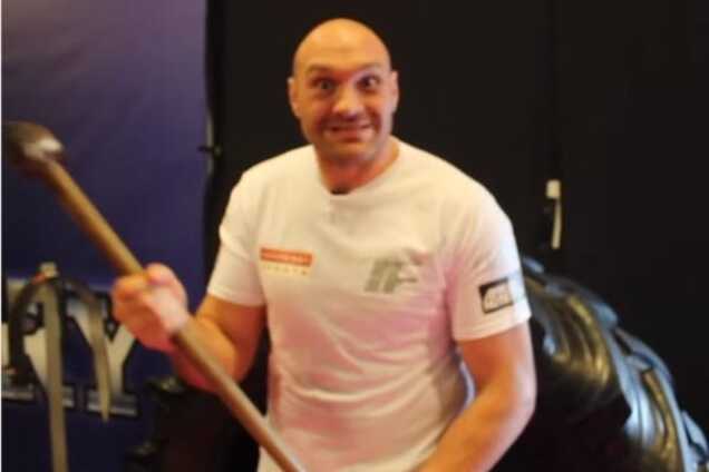 Тайсон Фьюри топор