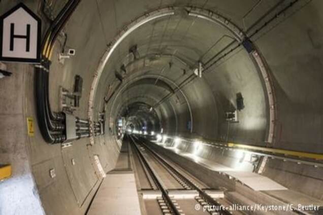 Готардський тунель: як швейцарцям це вдалося