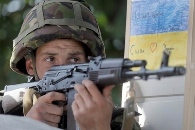 Українці і на фронт не йдуть, і армії не допомагають – Дейнега