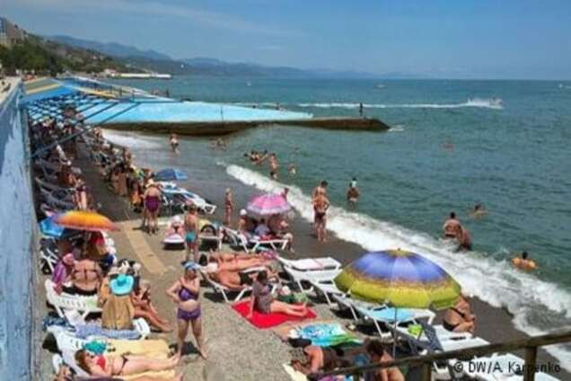 Туристичний сезон у Криму: 'захмарна' статистика влади й песимістичні прогнози