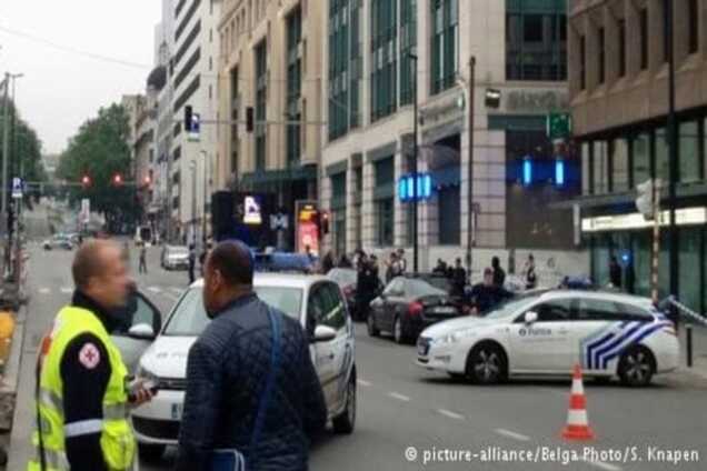 У Брюсселі сили безпеки шукають бомбу у торговельному центрі