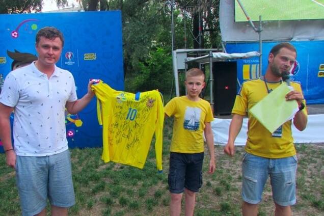 Фантастический лот от Евгения Коноплянки нашёл своего обладателя