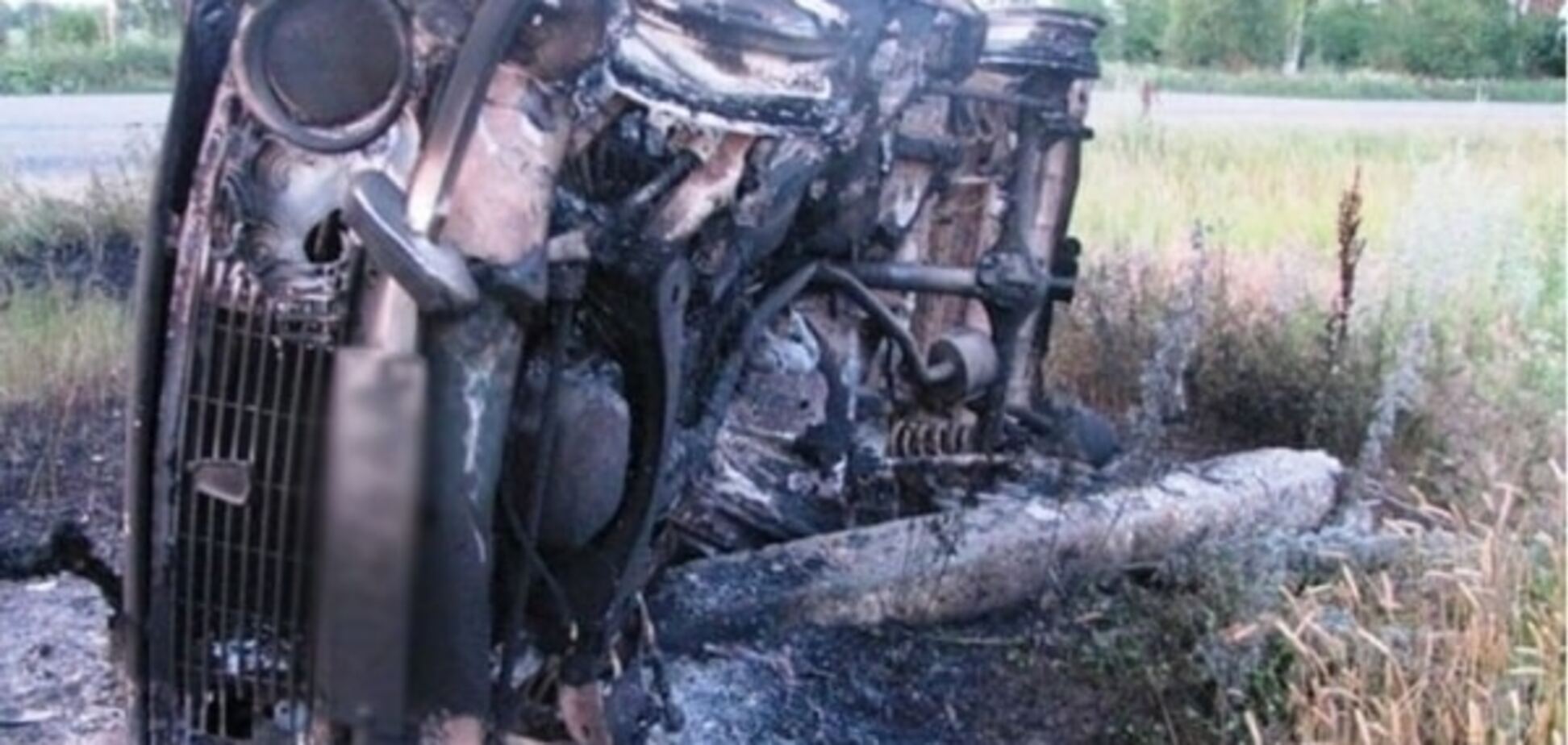 На Кировоградщине авто съехало в кювет и загорелось. Водитель погиб от ожогов