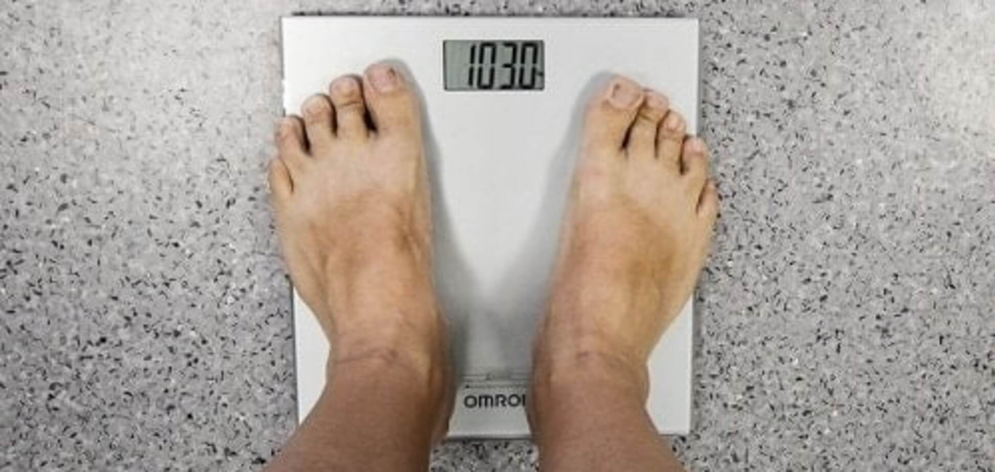Похудеть по-китайски: житель КНР пытается сбросить вес с помощью камня
