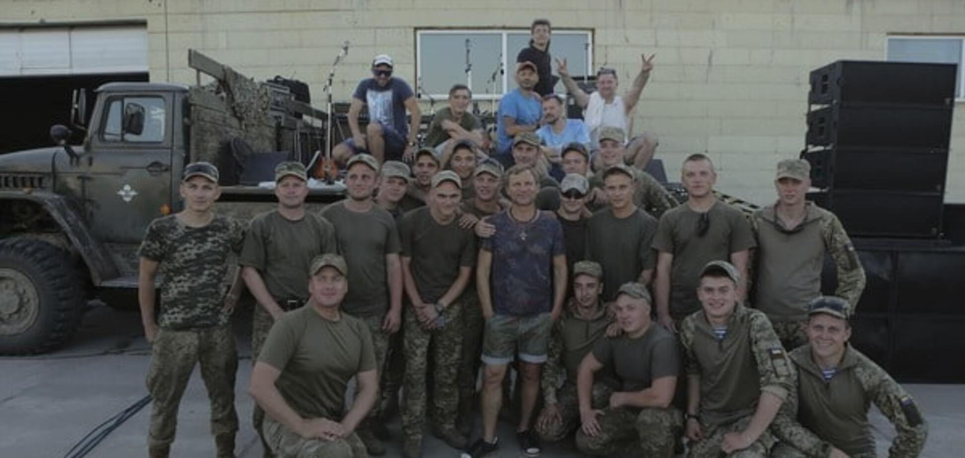 Олег Скрипка и ВВ отыграют три концерта для украинских воинов на передовой