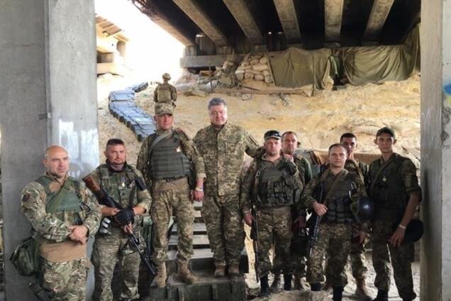 Порошенко на передовій