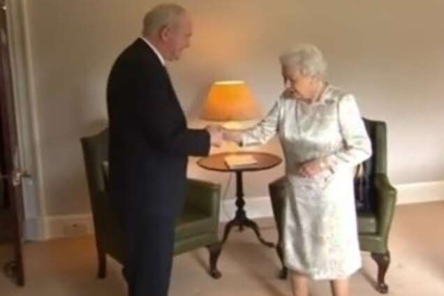 Мартин Макгиннесс и Елизавета II