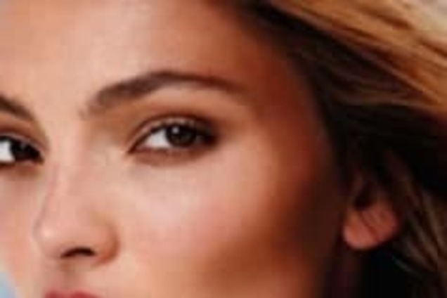 Как правильно делать макияж под загар: топ-10 основных правил