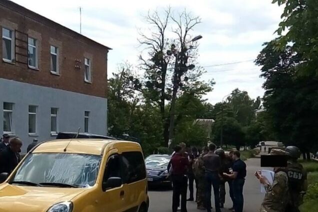 Маски-шоу: на Житомирщине СБУ устроила облаву на полицейских