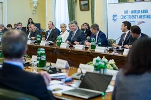 Петро Порошенко, МВФ, Світовий банк