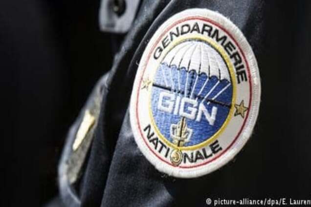 У Франції шестеро чеських туристів постраждали через обстріл автобуса