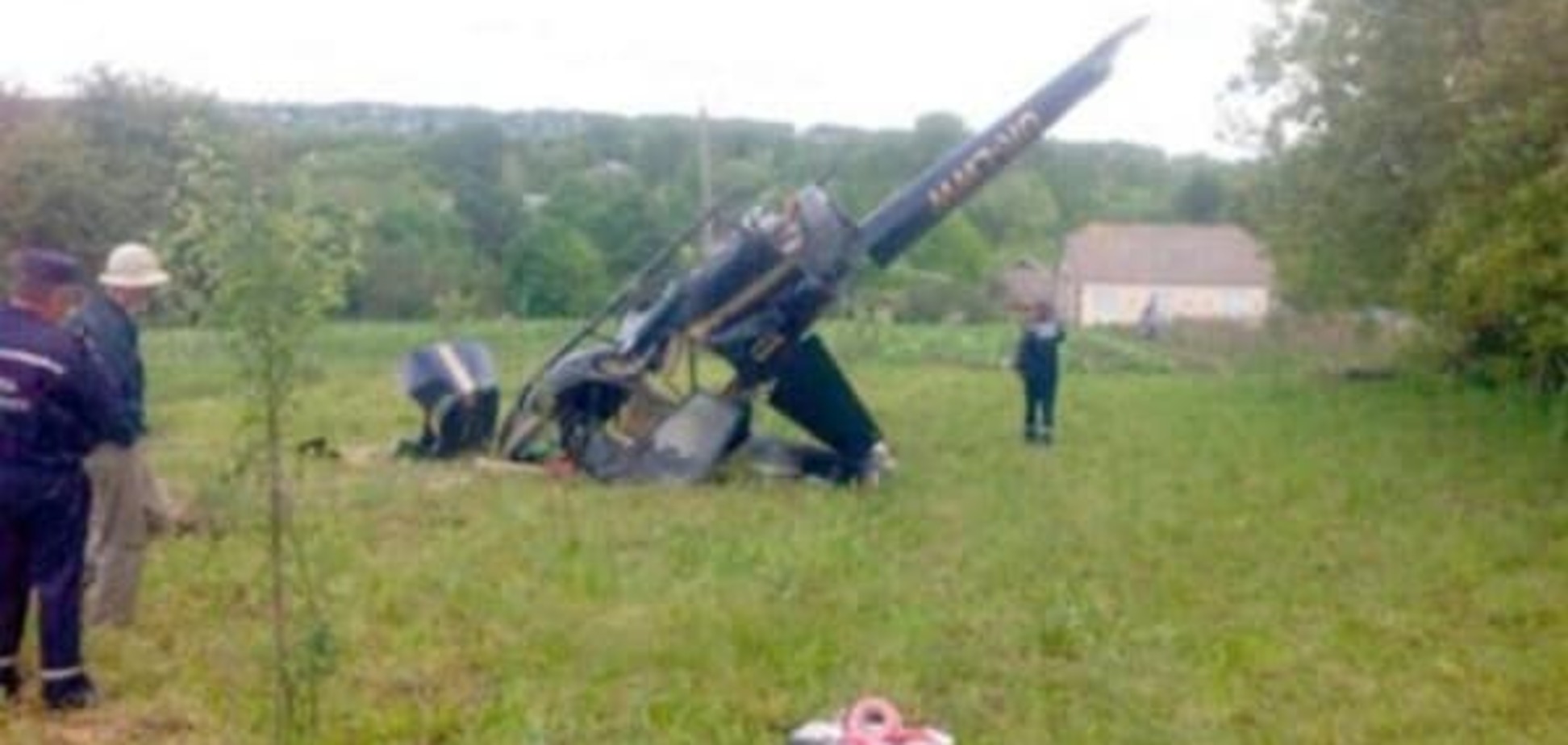 На Хмельниччині впав вертоліт, пілота госпіталізовано до лікарні