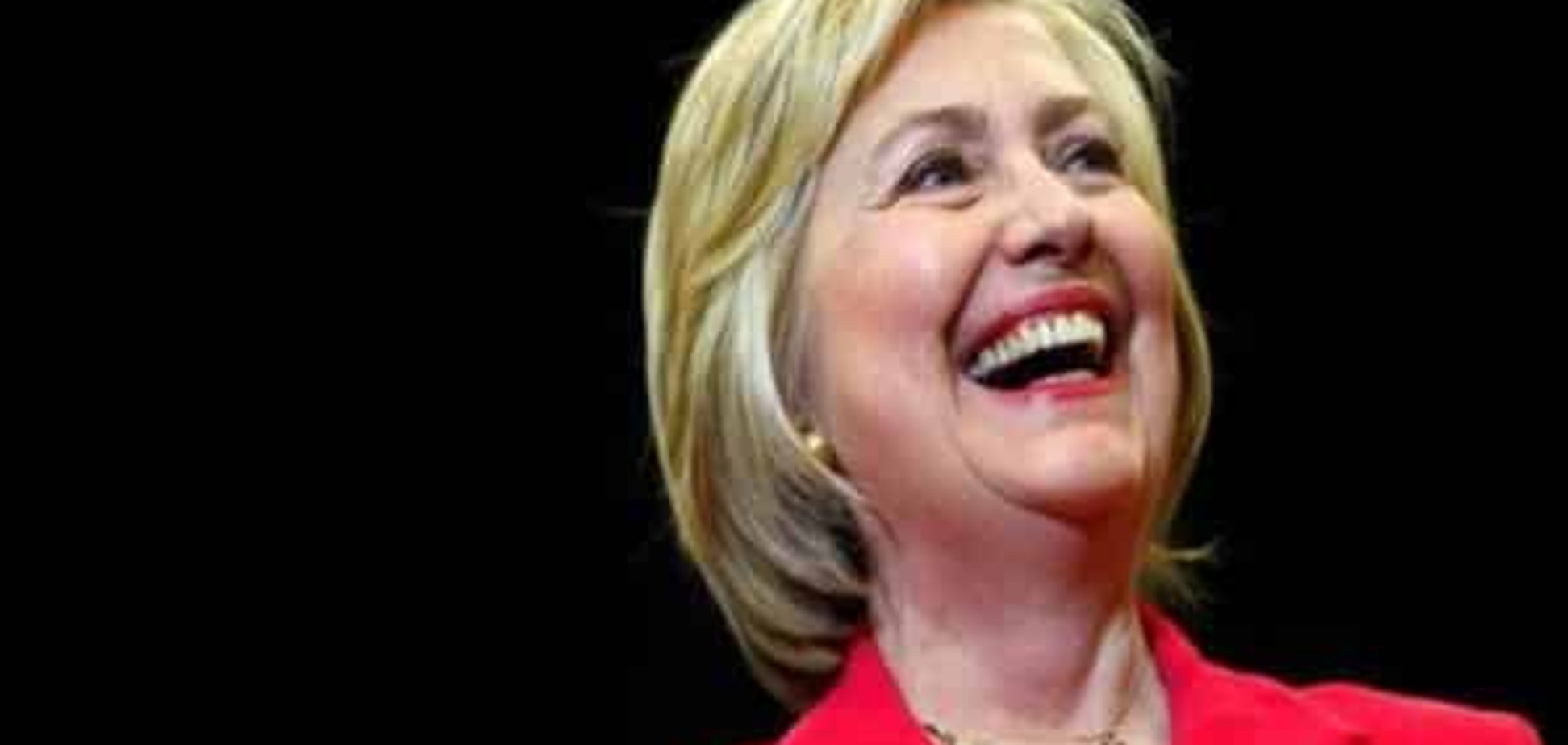 АР: Клінтон набрала достатньо голосів для балотування від Демократичної партії