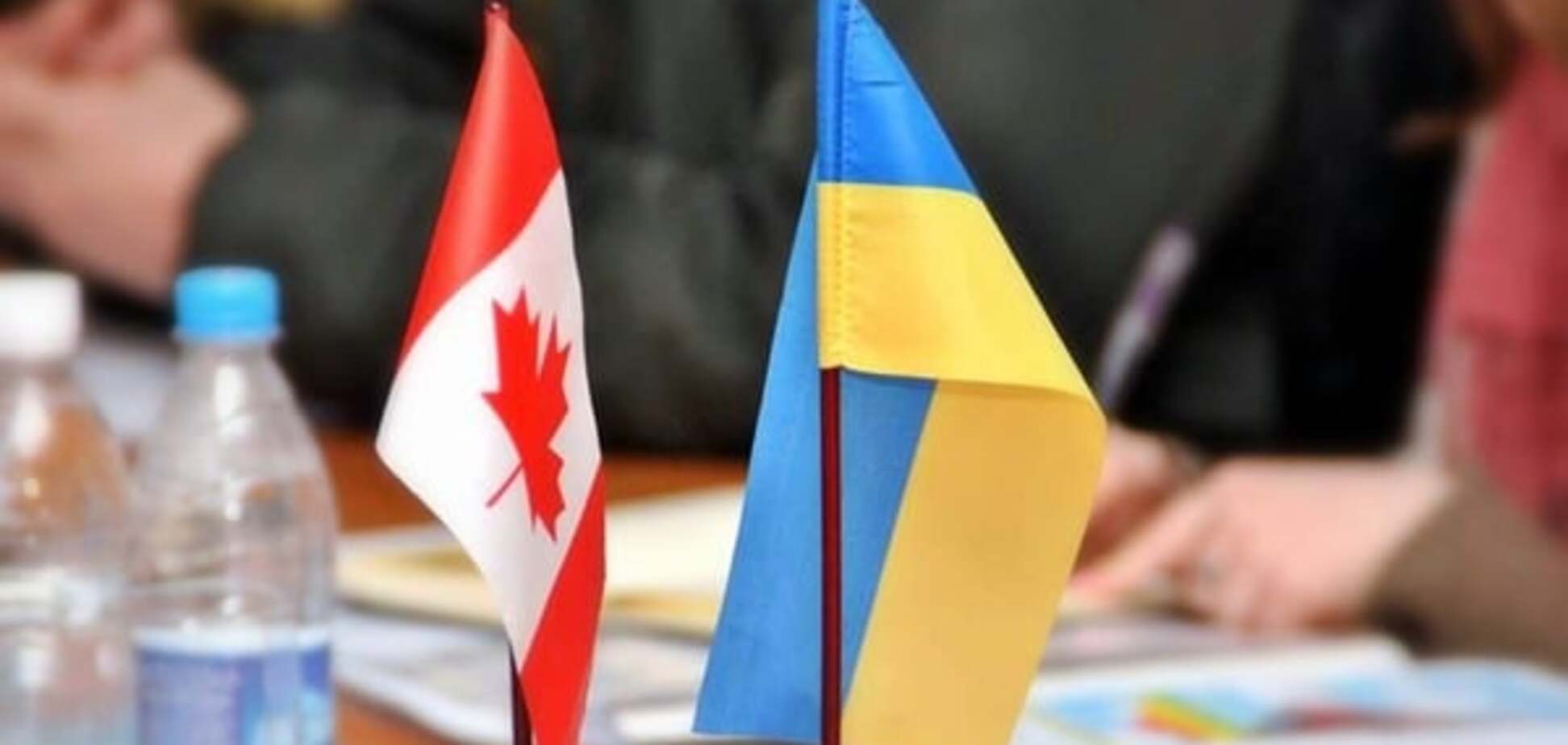 Канада сова рассмотрит вопрос отмены виз для украинцев