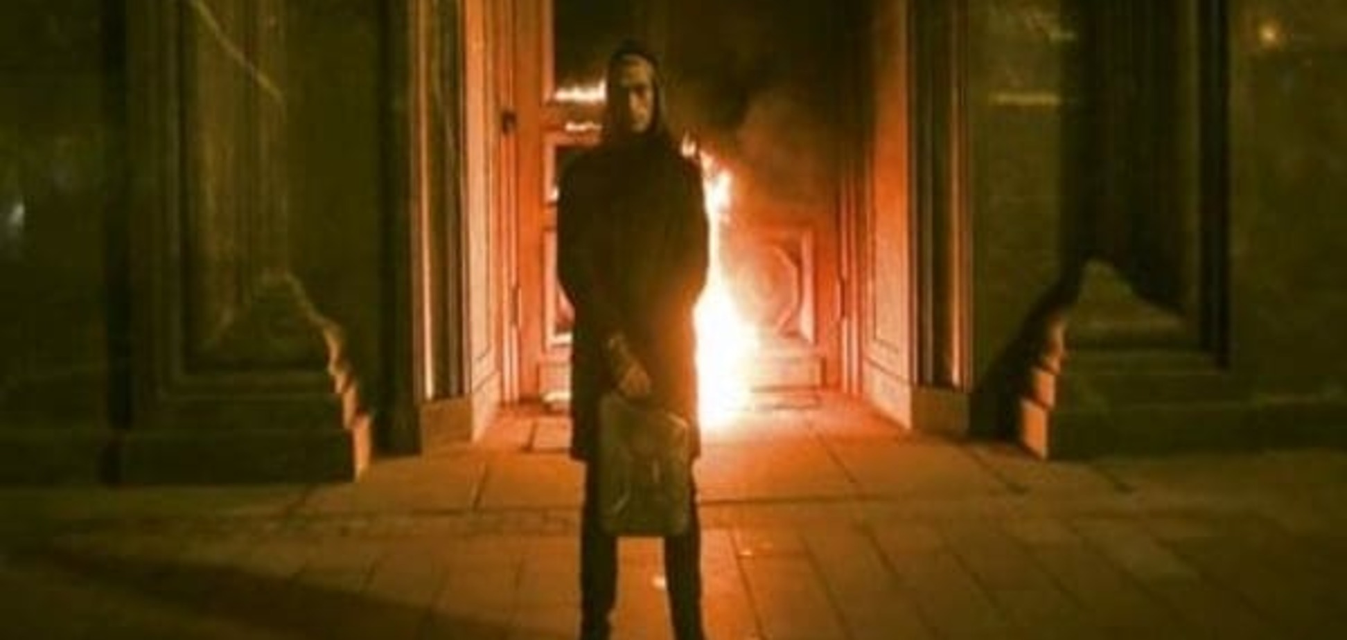 Російський суд постановив оштрафувати митця Павленського за підпал дверей ФСБ