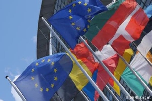 Опитування: Близько половини громадян 10 країн ЄС розчарувались у ньому