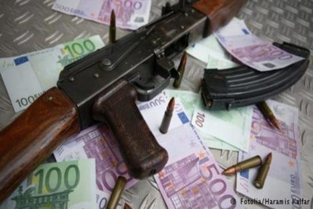 100 доларів за 'Калаш': наскільки великим є чорний ринок зброї в Україні