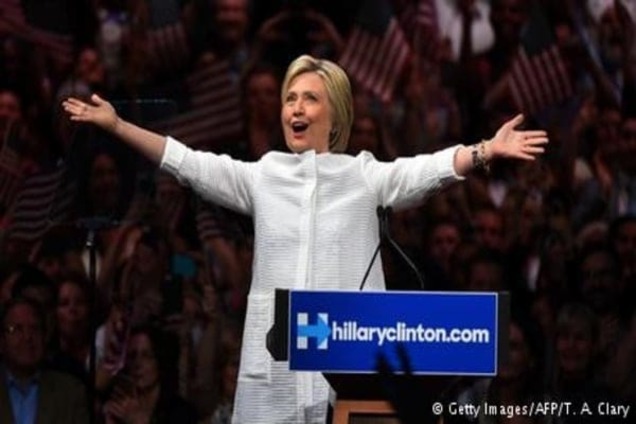 Клінтон перемогла на праймеріз у трьох штатах та лідирує у Каліфорнії