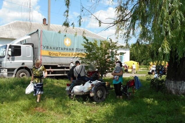 В какие села Донбасса будет доставляться гумпомощь в июле: график выездов волонтеров