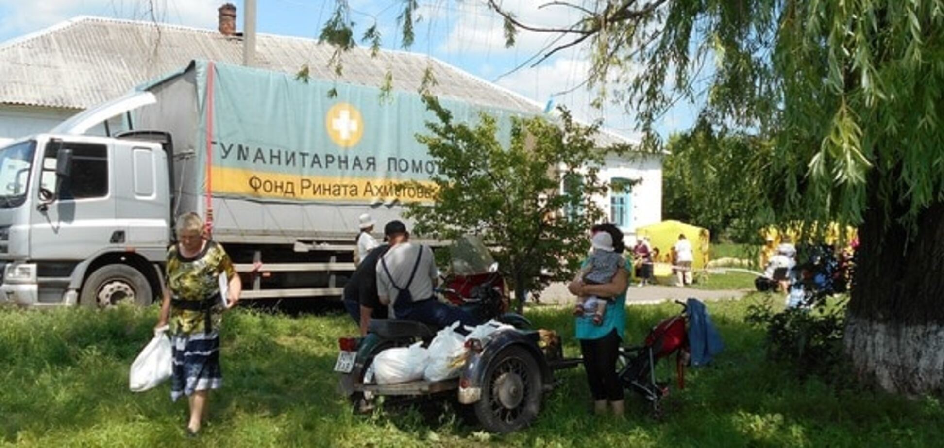 В какие села Донбасса будет доставляться гумпомощь в июле: график выездов волонтеров 