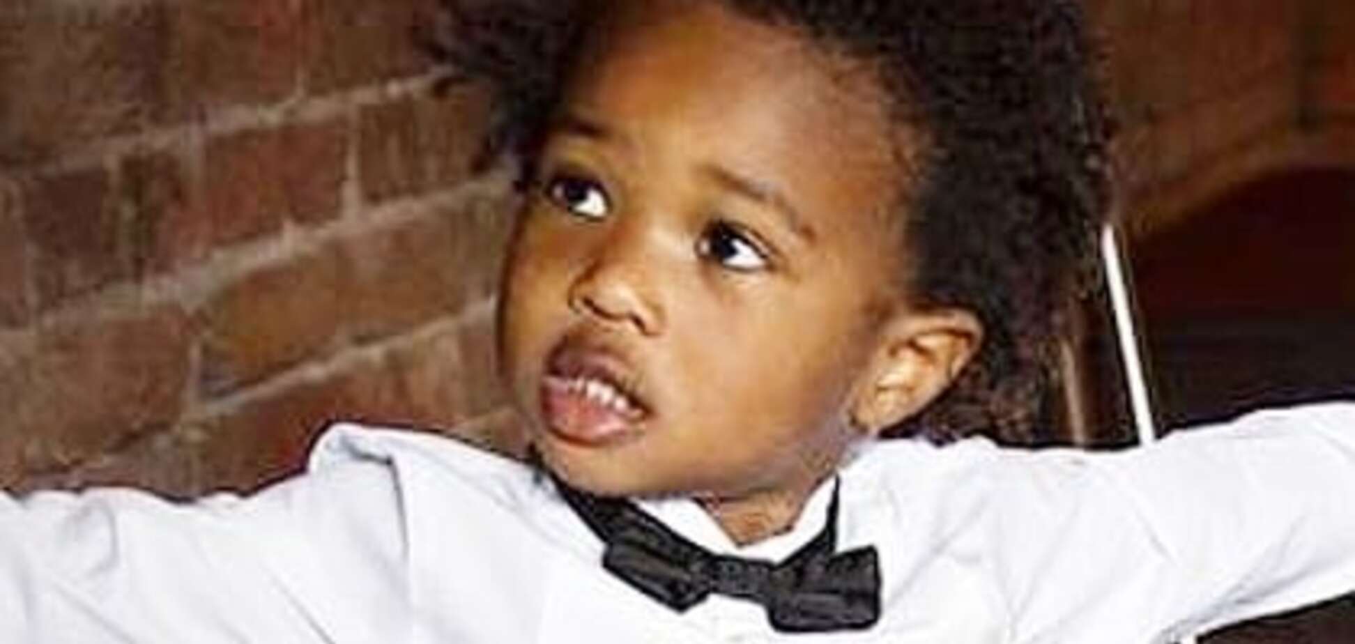Маленький модник: 2-летний сын Сиары надел на свадьбу мамы костюм от Армани