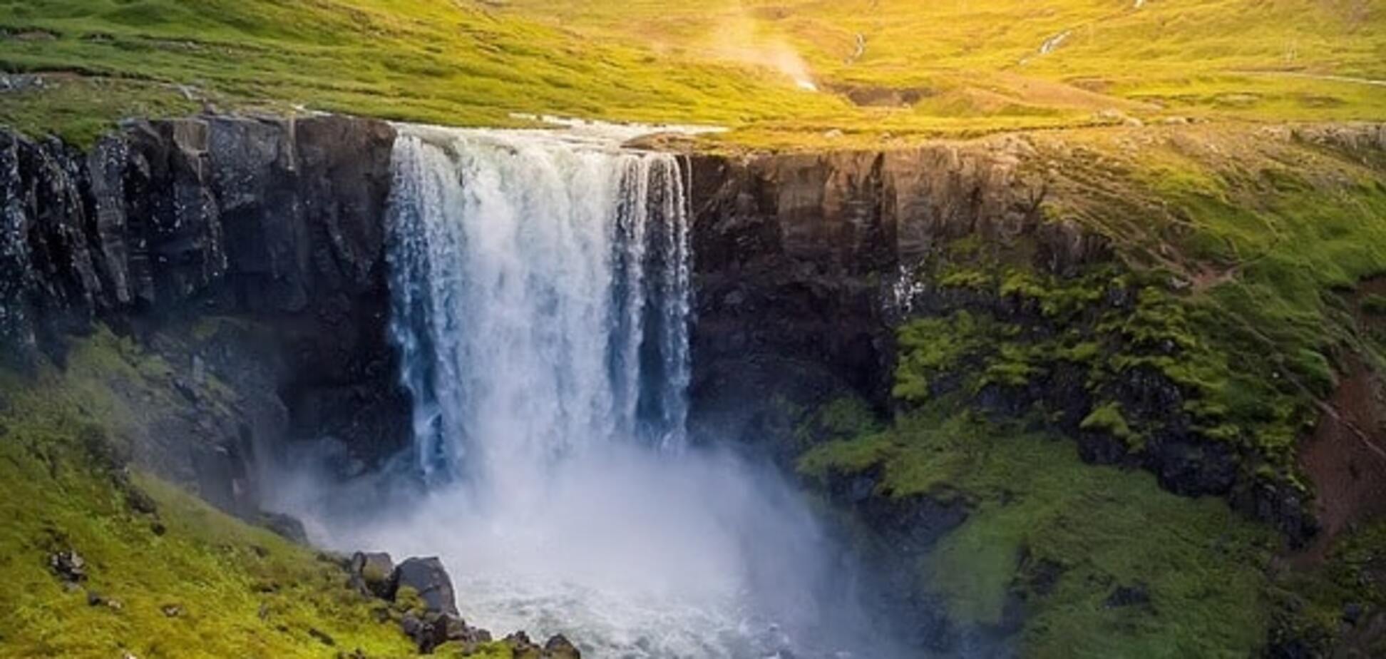 Исландия, водопад Годафосс