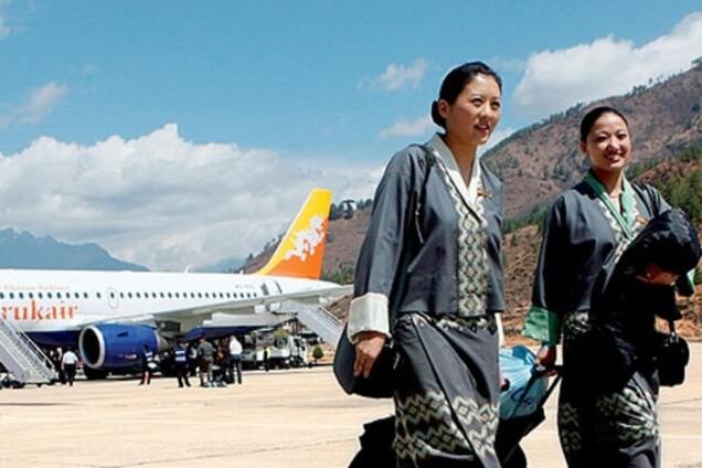 Надежная, как весь гражданский флот: стюардессы из разных стран мира