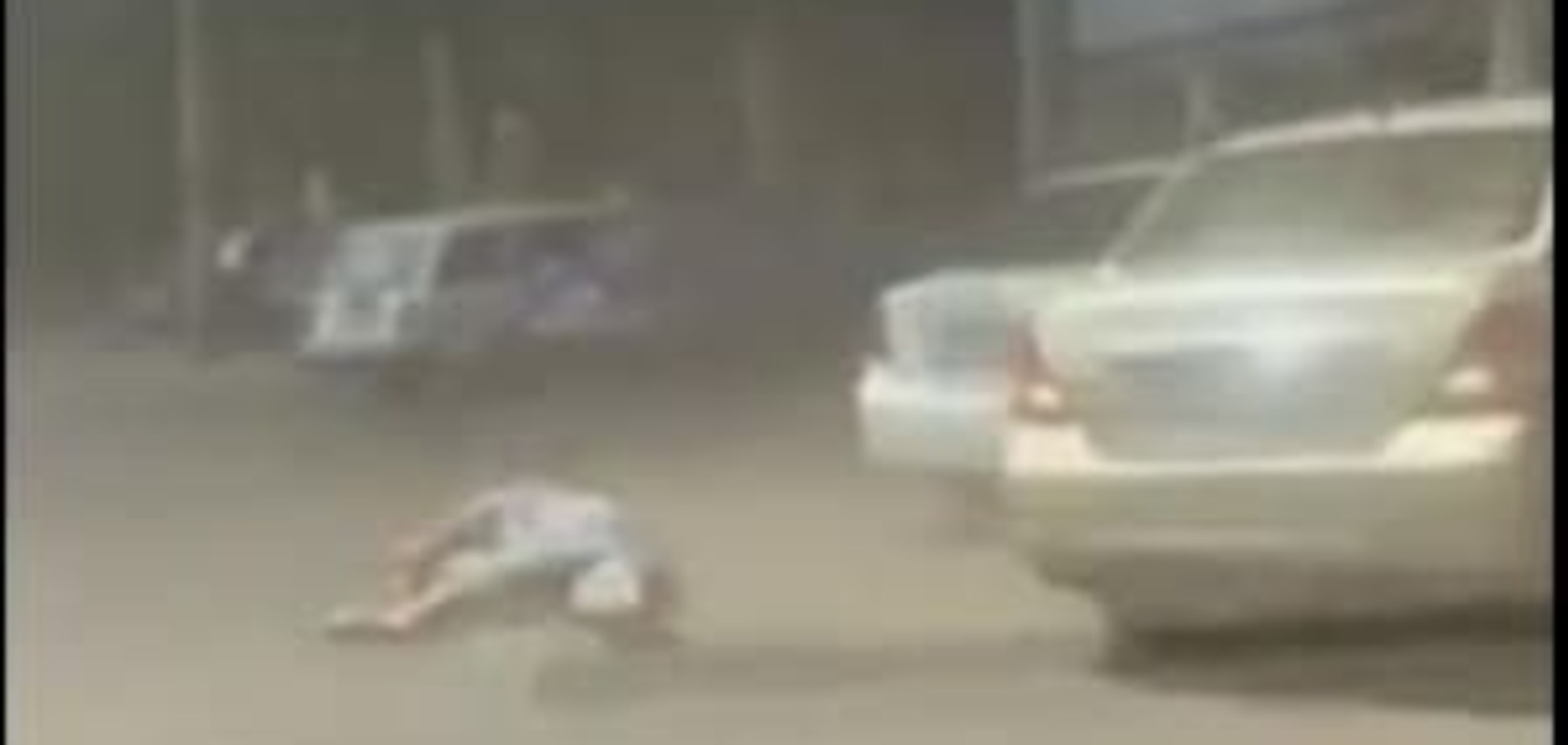 В Одессе грабители на скорости проволокли мужчину на своем авто: шокирующее видео