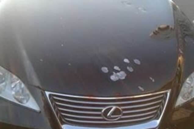 обстрелянный автомобиль