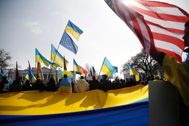 Флаги США и Украины