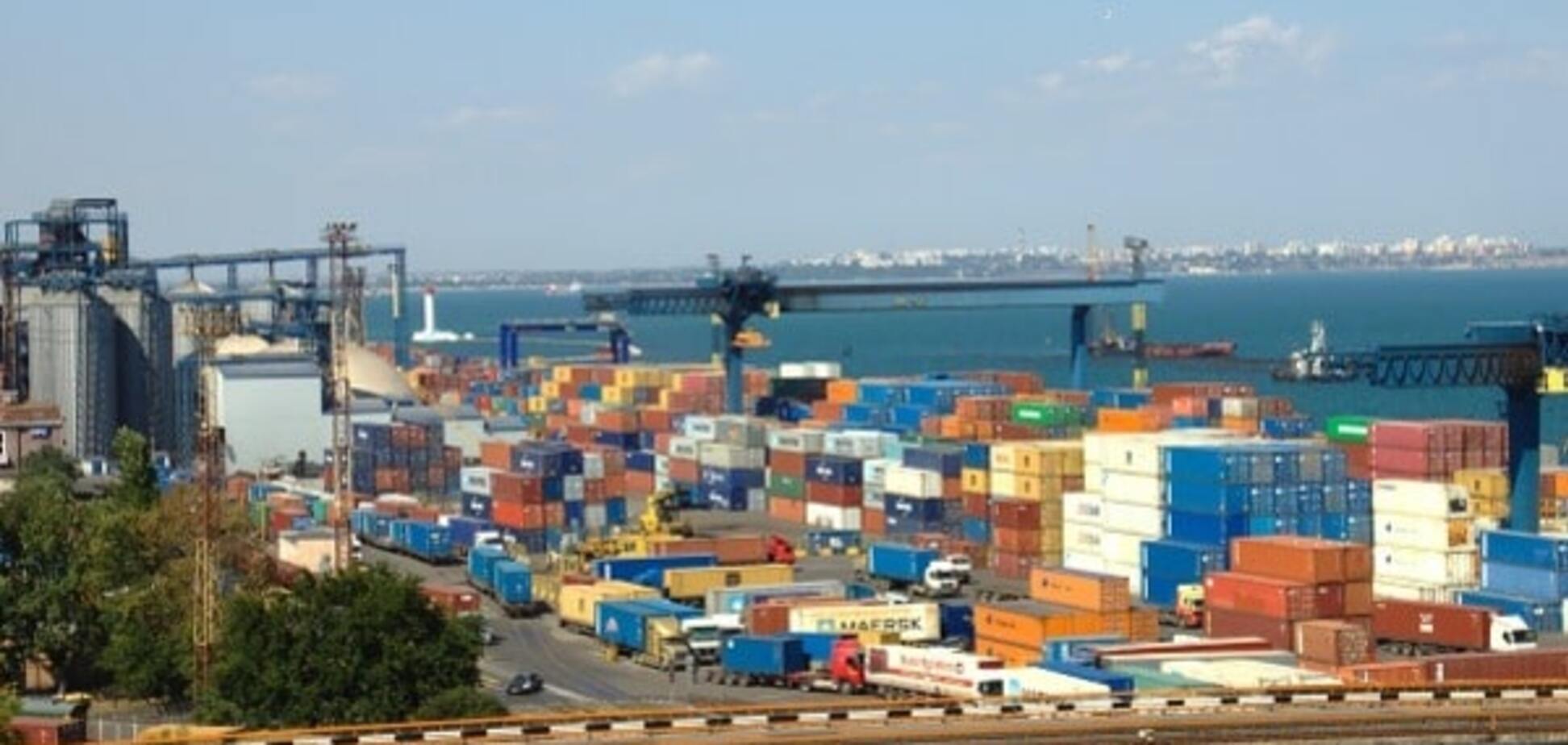 СМИ: дороговизна портовых сборов бьет по транзитно-экспортному потенциалу Украины