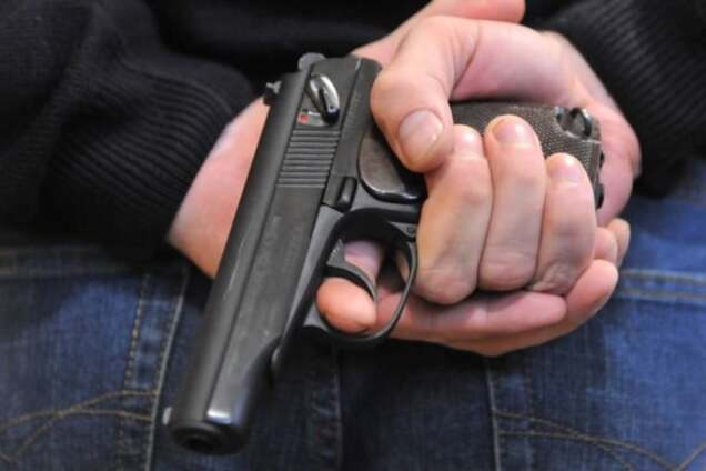 Оружие в руках