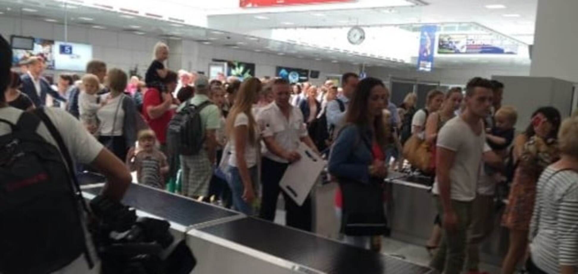 Эвакуация в аэропорту