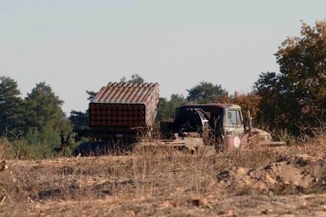 Террористам перекинули новые \'Грады\' и танки