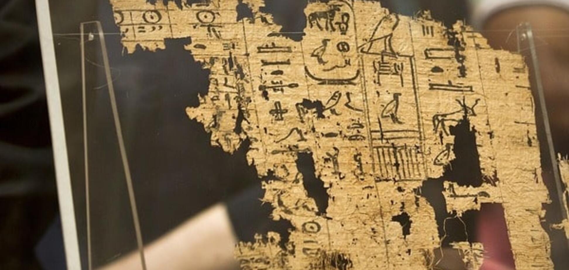 В музее Каира выставили дневники строителей пирамид. Фото