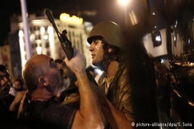 Почему турки поддержали Эрдогана: названы пять причин провала переворота